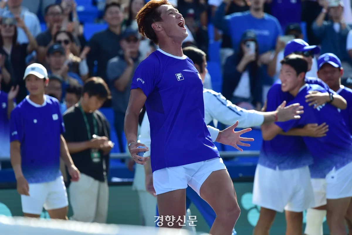 ‘권순우 2승’ 한국 남자 테니스, ‘세계 8강’ 데이비스컵 도전 첫 역사 썼다