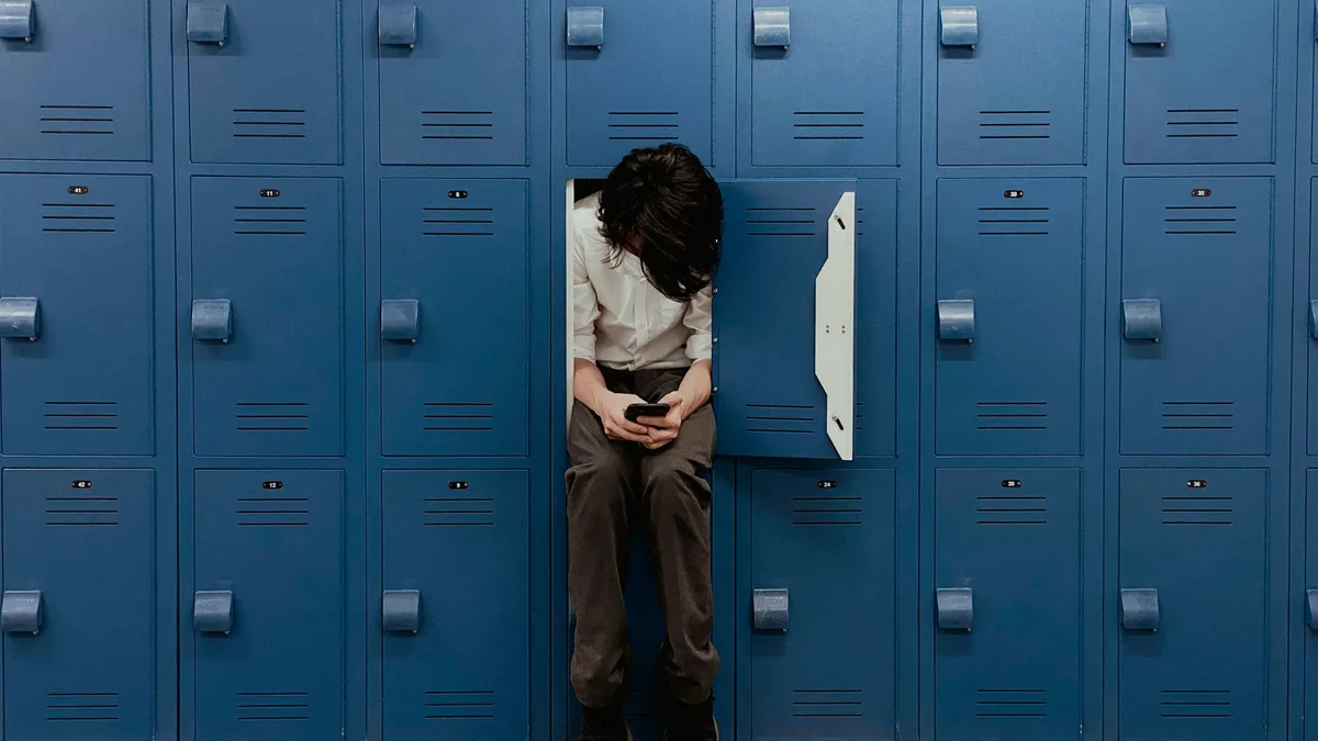 Bullying ou o peso insustentável da violência escolar entre crianças que marca até aos 50 anos