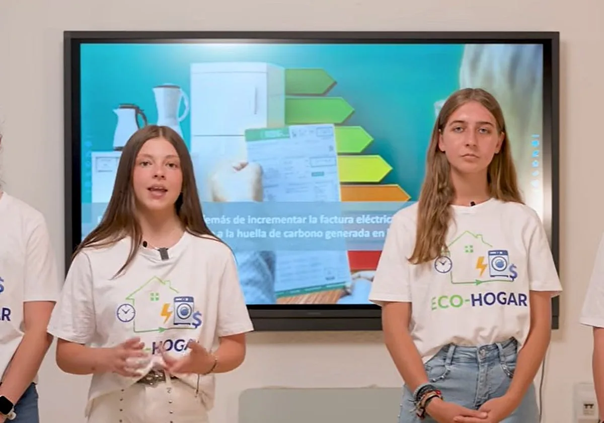 Cuatro alumnas del SAFA Écija reciben un premio nacional por una app para reducir el consumo energético
