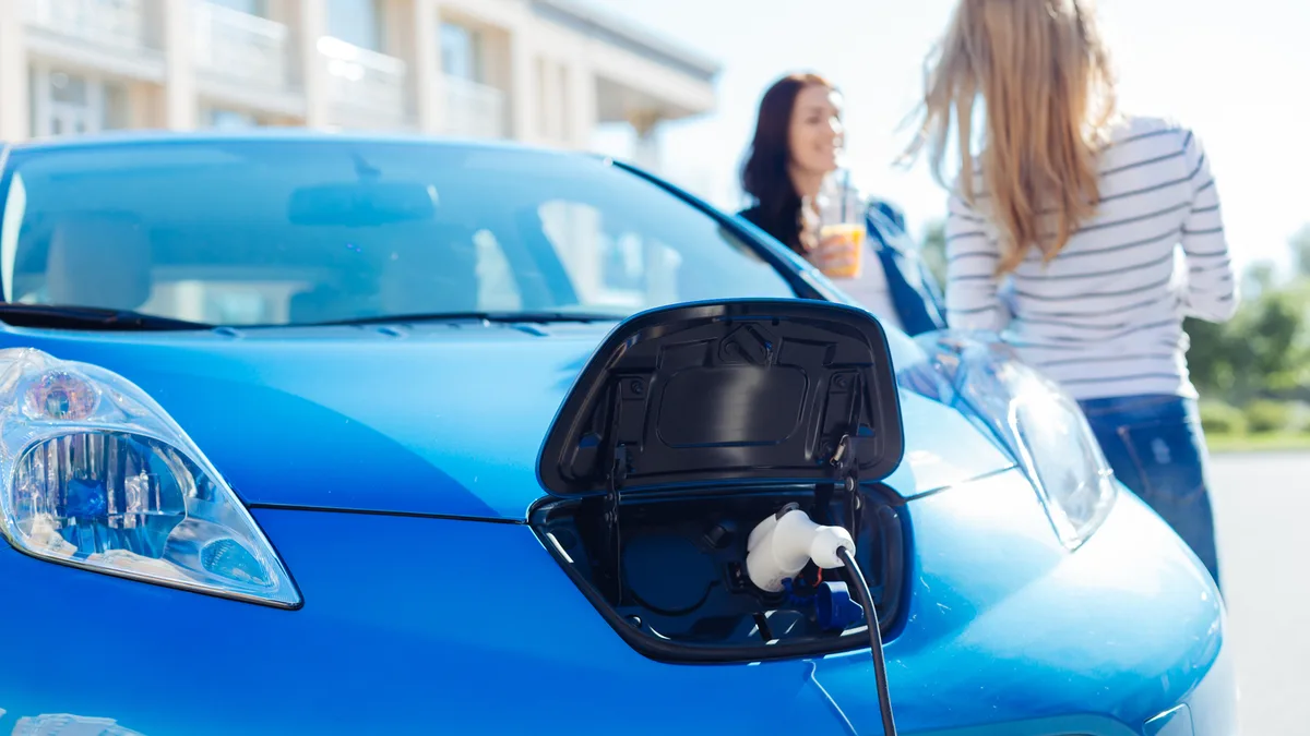 Voiture électrique : un nouveau bonus arrive en septembre, pour le marché de l'occasion