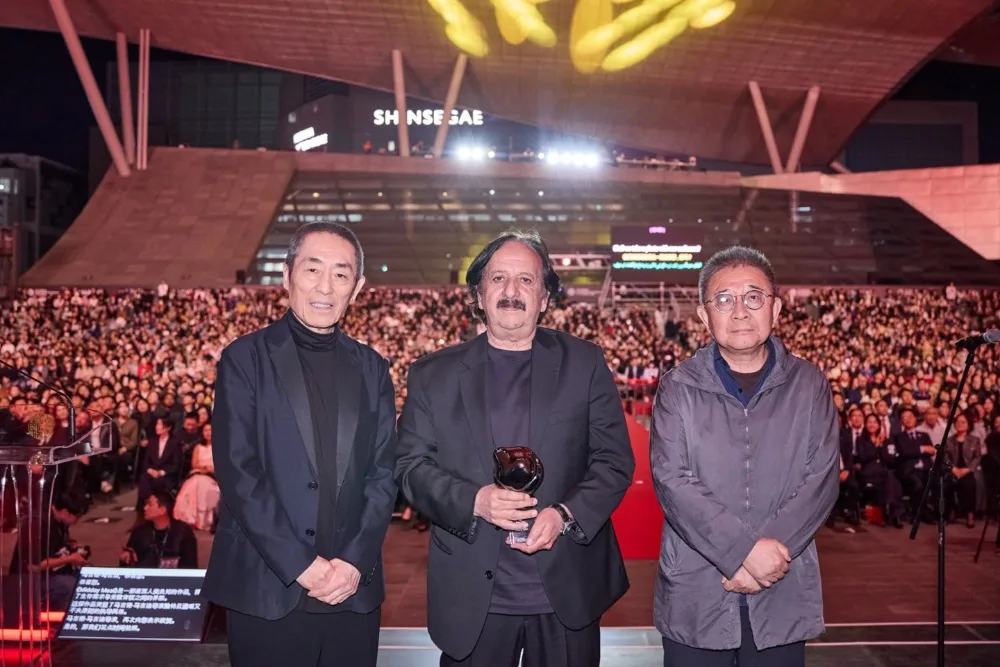Busan Takeaways: Record Crowds Meet a Political Storm as Asia’s Producers Close Ranks