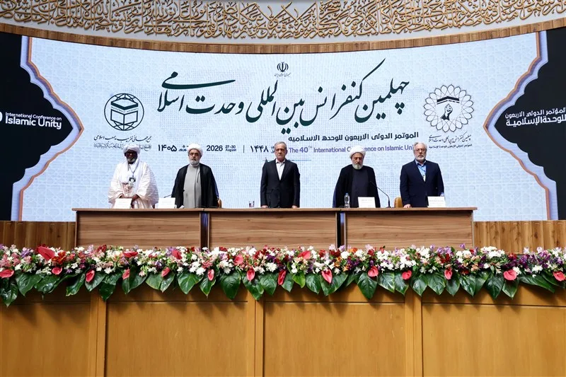 Pezeshkian pede unidade entre nações muçulmanas e reitera capacidade de defesa iraniana