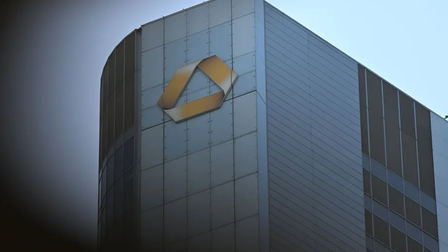 Übernahme: Commerzbank zieht Aktien ein – UniCredit kratzt an 50-Prozent-Marke