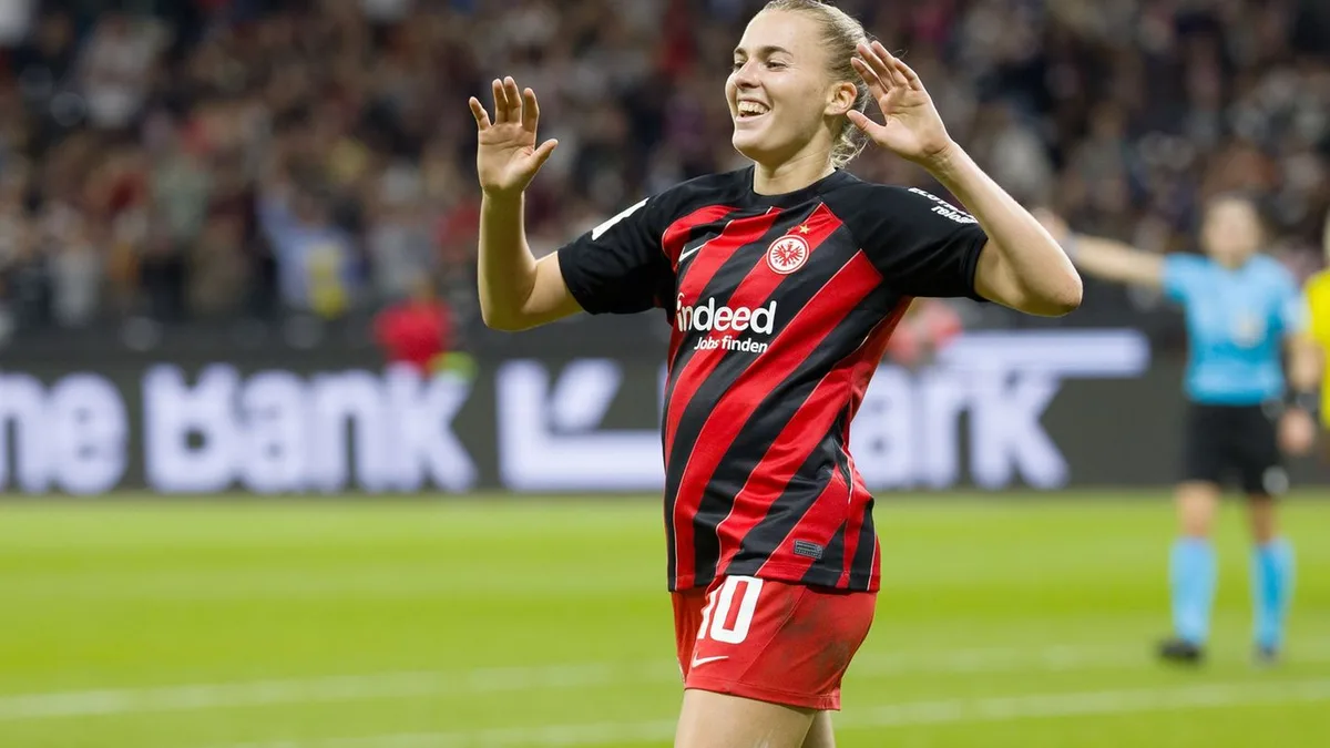 Fußball: Freigang rettet Eintracht-Frauen einen Punkt