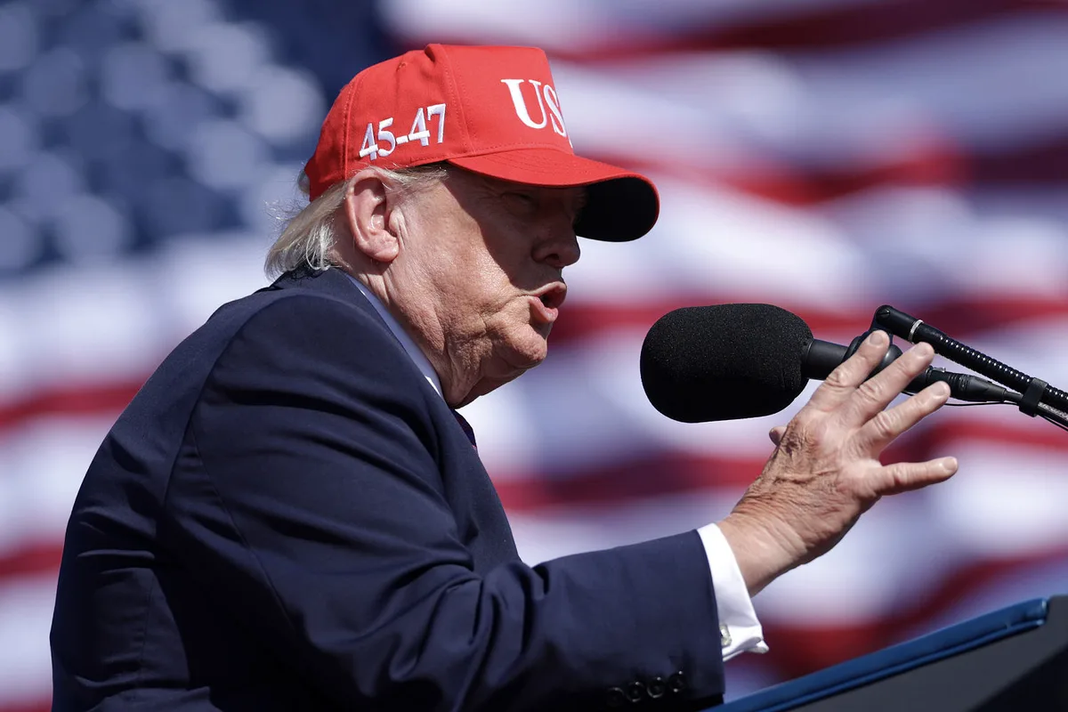 Trump says government officials who leak to the media ‘should be shot’
