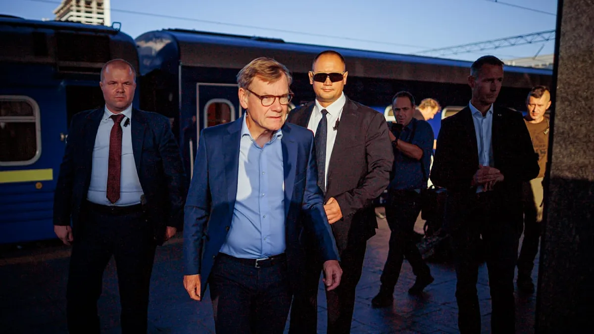 Zwei Tage nach Russen-Angriff - Wadephul überraschend in Kiew