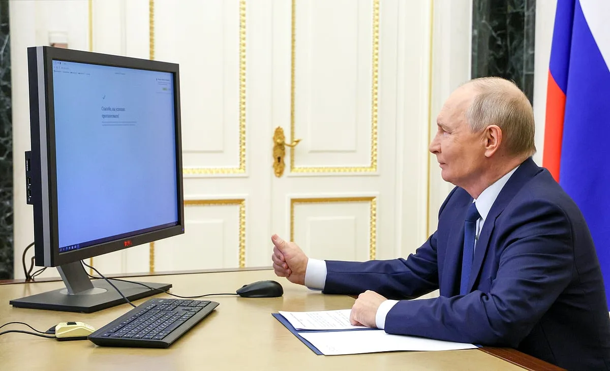 Partido de Putin vence eleições na Rússia com 57,54% dos votos