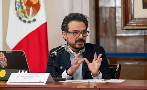 Zoé Robledo anuncia instalación de mesa de trabajo con trabajadores del IMSS; busca mejora salarial
