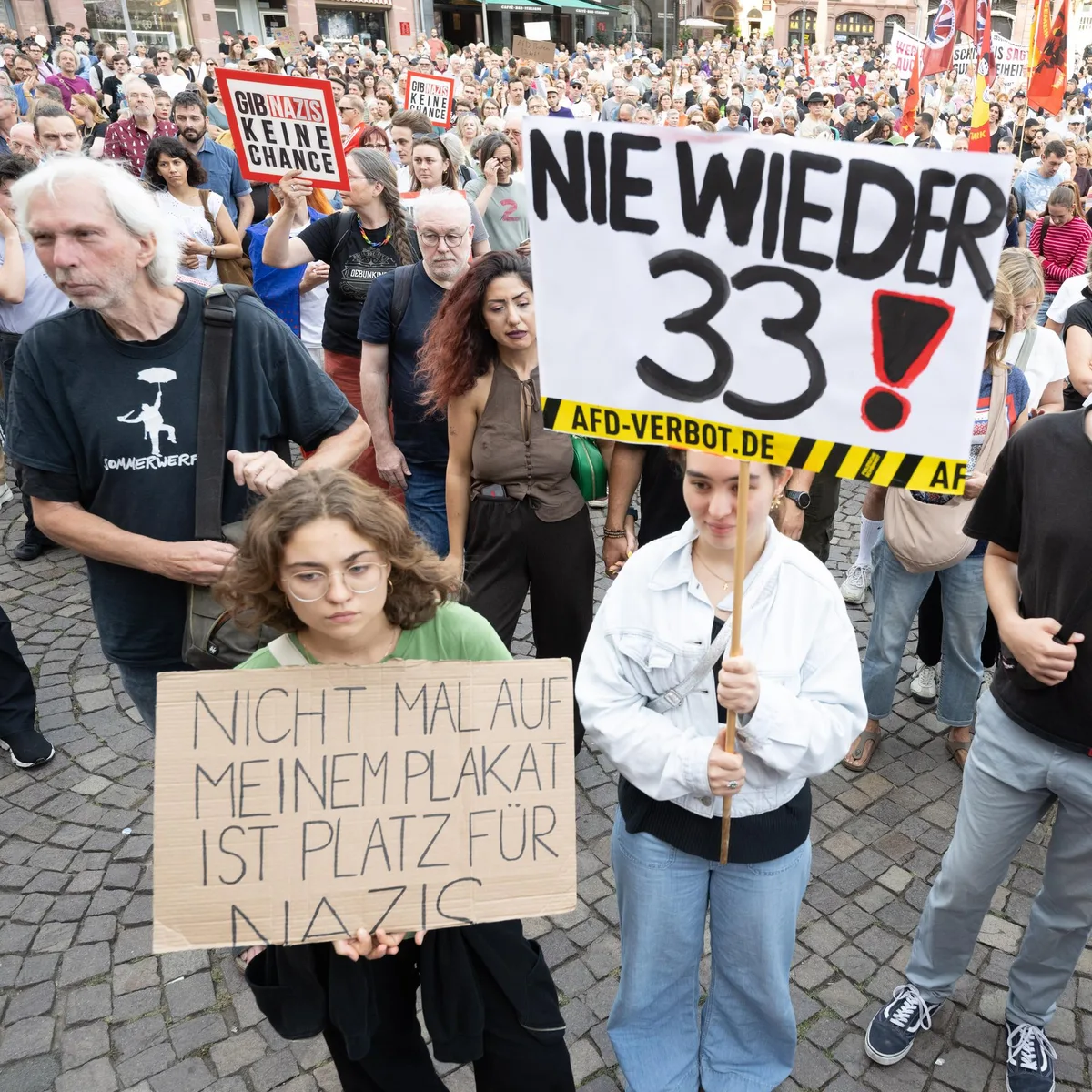 Nach Wahlsieg in Sachsen-Anhalt - Bundesweit Demonstrationen für AfD-Verbotsverfahren