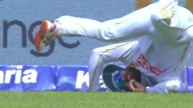Dinesh Chandimal rushed to hospital after nasty fielding injury at Galle