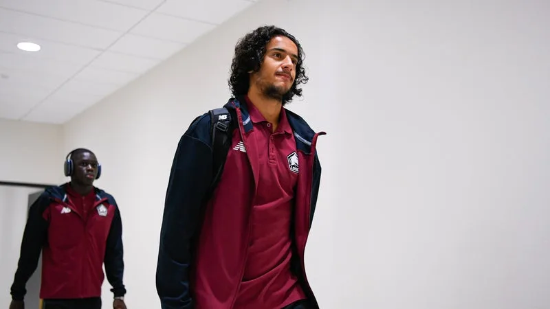 Un transfert à 100 millions d'euros: Lille officialise la vente record de Bouaddi à Manchester City