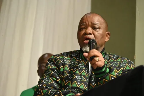 Mantashe reminds voters not to forget basic services that ANC has delivered for them