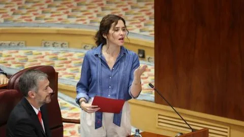 Ayuso se ausenta del debate de la crisis del Ã¡tico en la Asamblea durante el turno de la oposiciÃ³n