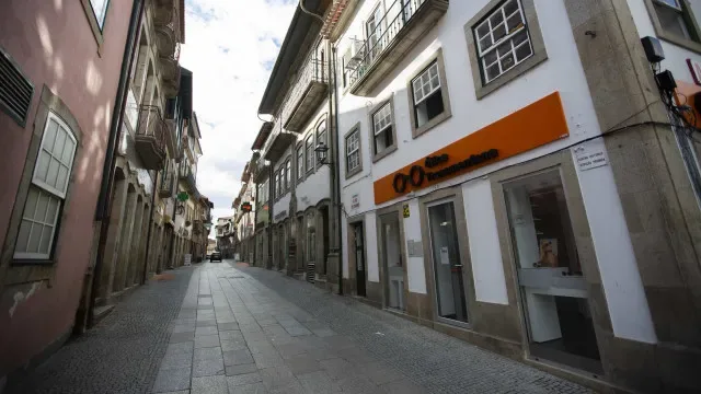 Municípios vão poder impedir "lojas de fachada" nos centros históricos
