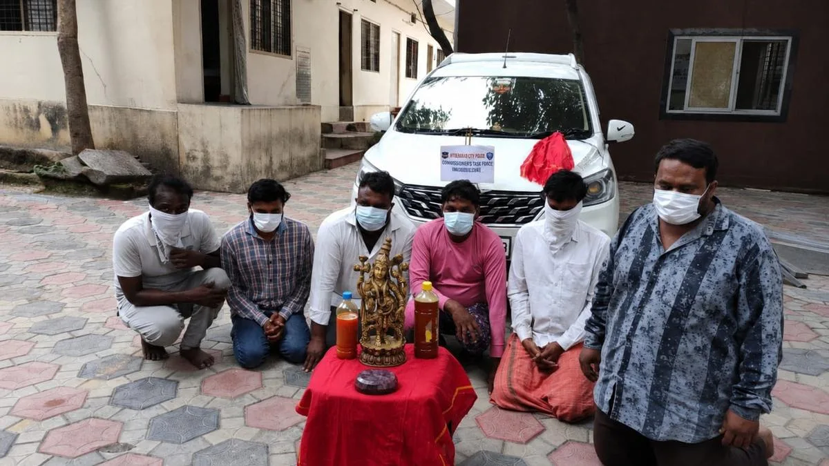 Six arrested for attempting to sell fake Panchaloha Lakshmi idol, stone in Hyderabad