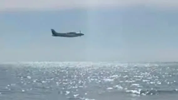 Sie war auf dem Weg zu ihren Eltern - Junge Pilotin muss am Strand notlanden