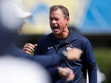 Hauss Hejny tosses 5 TDs as Colorado State beats Wyoming 35-13 in Rams debut for coach Jim Mora