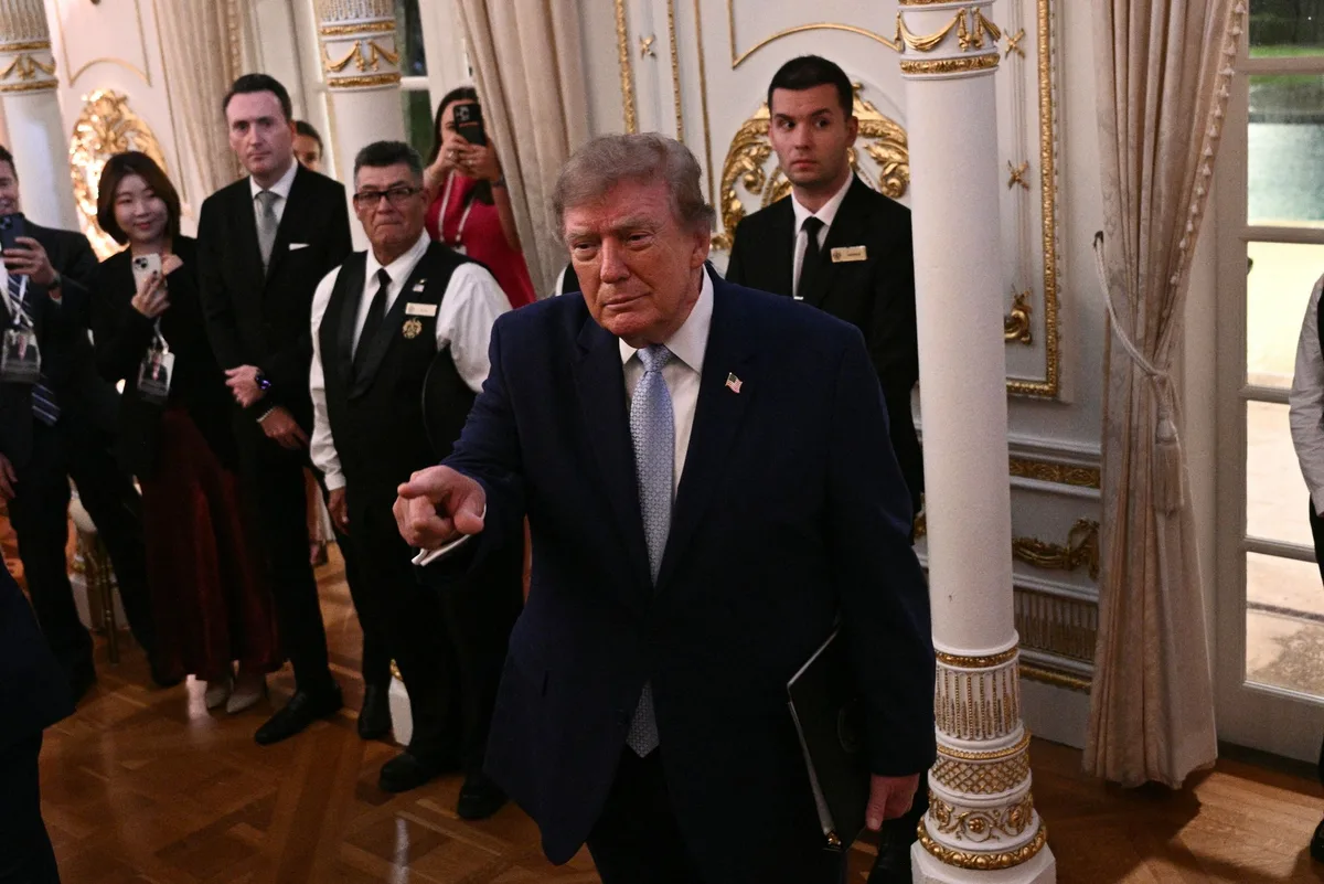 Guerre en Ukraine : Donald Trump suspend l’application de nouvelles sanctions américaines contre la Russie