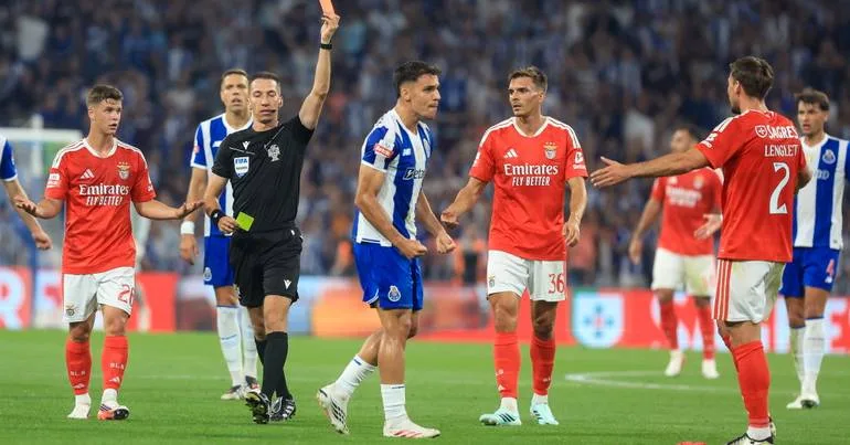 35 minutos e Lenglet foi expulso. 35 minutos e tudo mudou