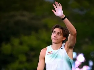 Athlétisme. Le phénomène Armand Duplantis s’impose à Lausanne mais échoue dans sa quête d’un nouveau record du monde