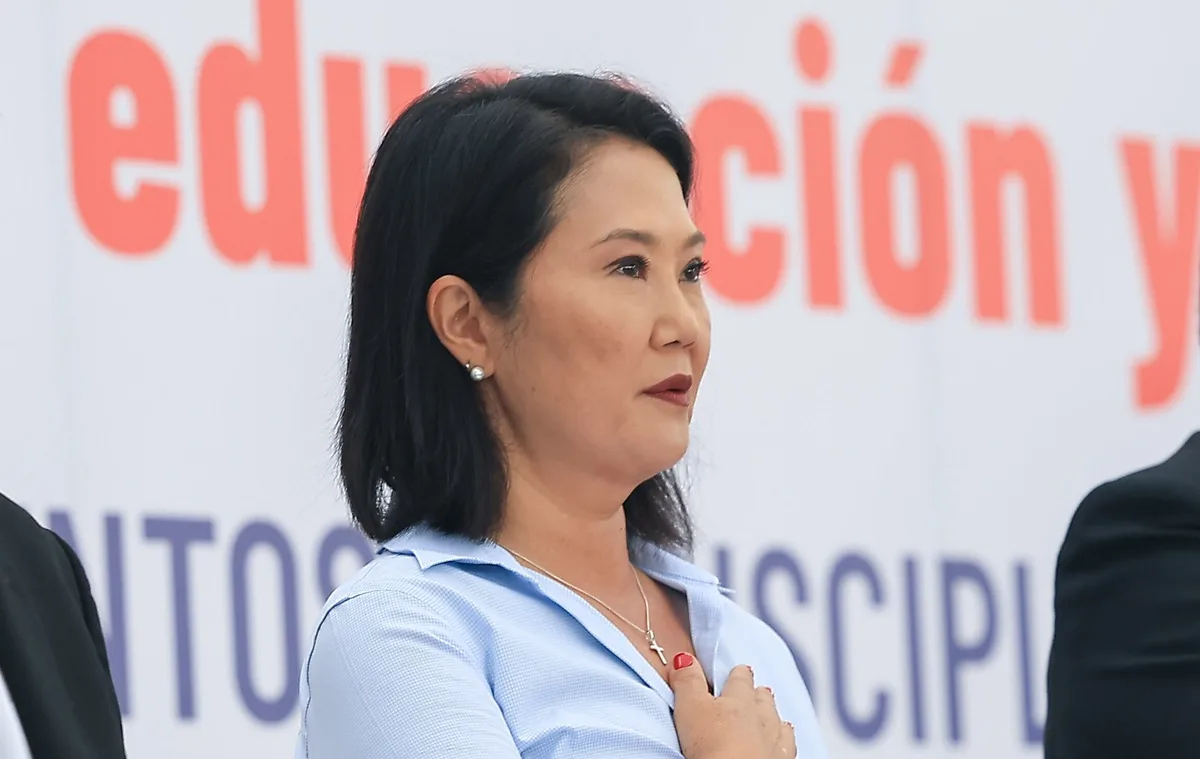 Keiko Fujimori adopta el modelo Bukele en las escuelas: “Hombrecitos con el pelo corto y prohibido maquillarse”