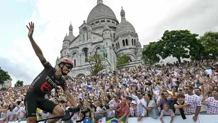 "J'ai donné tout ce que j'avais et le cyclisme m'a tout donné en retour"... Julian Alaphilippe annonce officiellement sa retraite à 34 ans