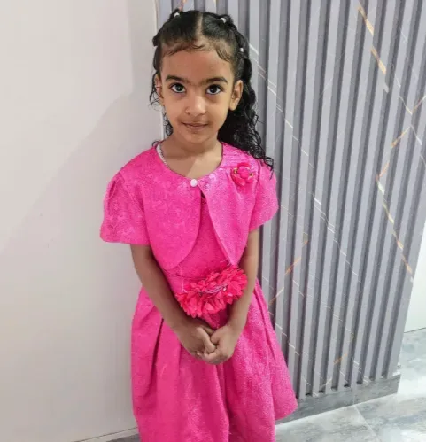 Crash survivor (4) wakes up from coma, asks for mother who died in collision