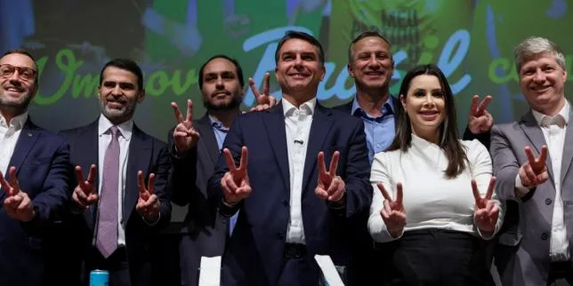 Au Brésil, le clan Bolsonaro veut la peau du Tribunal suprême fédéral