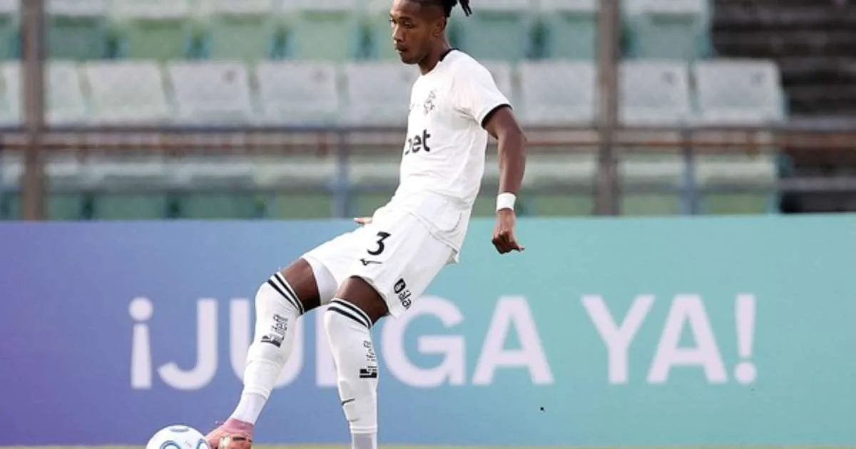 Botafogo negocia rescisão com zagueiro reserva