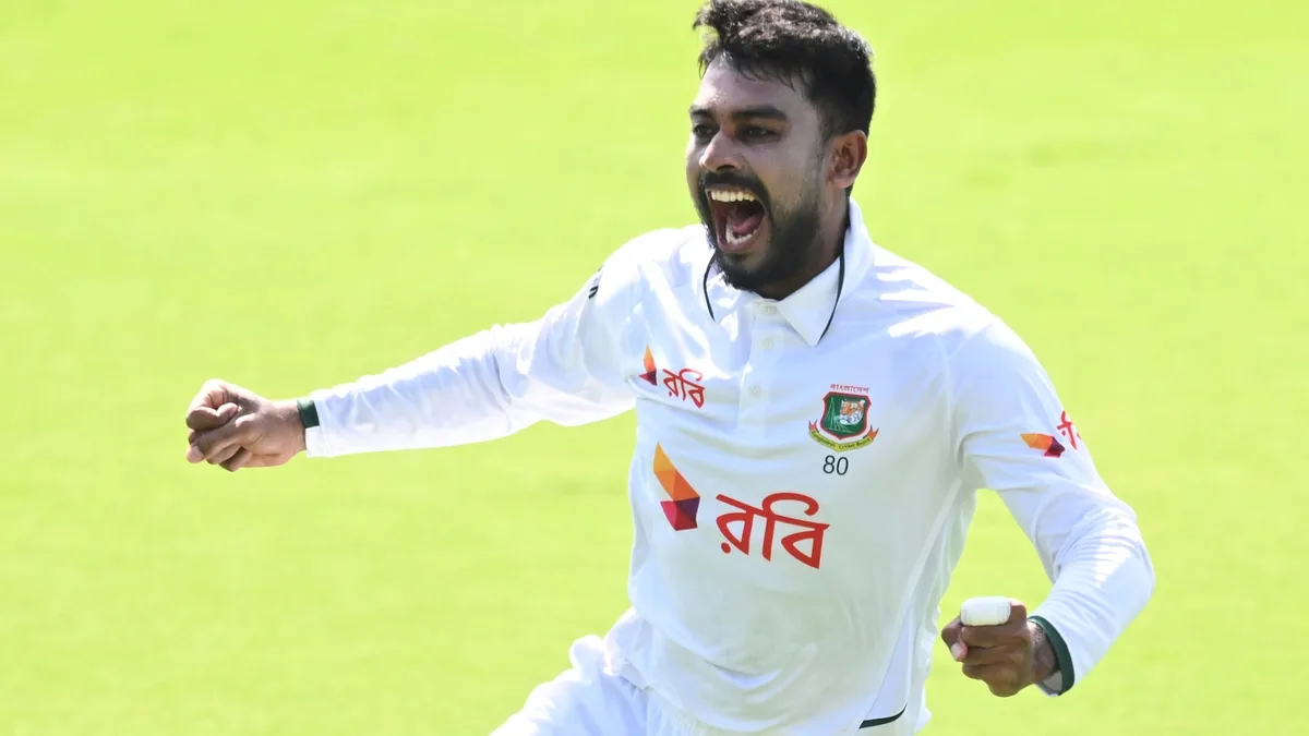 Mehidy Hasan Miraz takes 3 wickets to have Australia on the ropes at lunch on Day 4 of 1st test