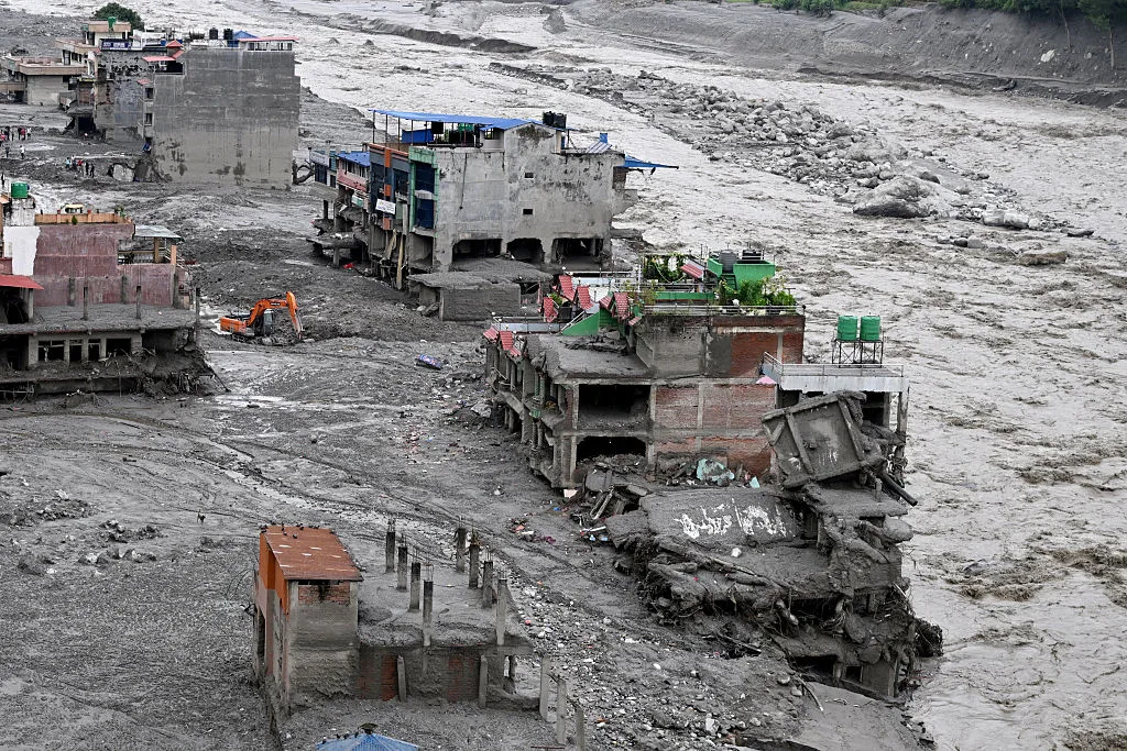 In Nepal's Tragedy, a Warning for a Warming World