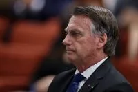 Bolsonaro ajusta prótese dentária em atendimento sob escolta da PM no DF