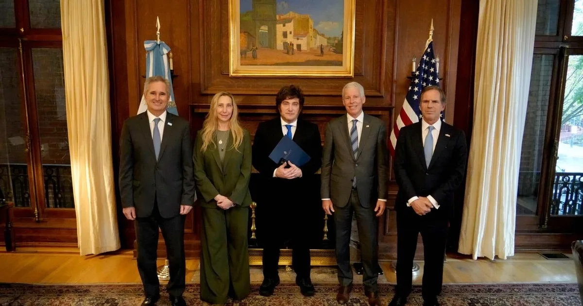 Milei cerró su visita a Washington con un acto contra el antisemitismo y una reunión con un alto funcionario de Trump