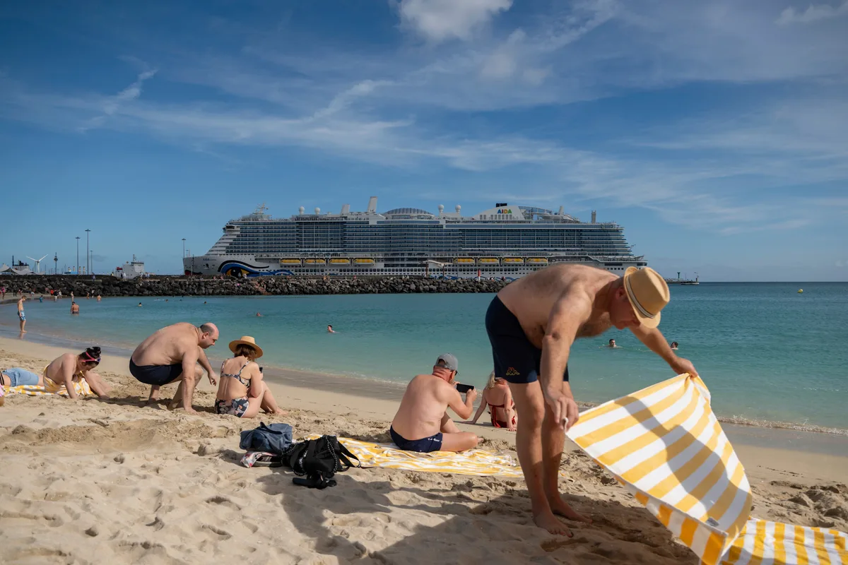 España registra el mejor julio de su historia, menos aquí: ¿Qué está pasando este verano en Canarias?