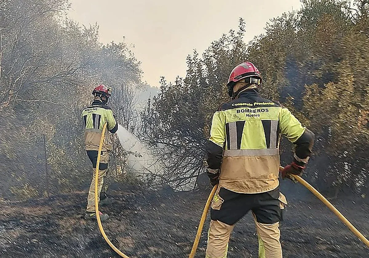 El incendio de Niebla queda estabilizado y todas las personas desalojadas pueden volver a sus casas