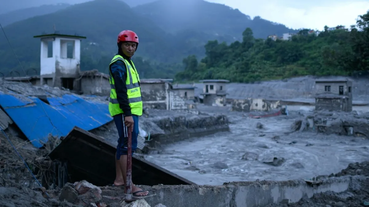 Rettungskräfte in Nepal kämpfen gegen Regen und steigende Pegelstände