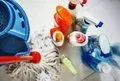 El riesgo oculto de los productos de limpieza (incluso los 'naturales'): contaminan tu casa casi como el tráfico