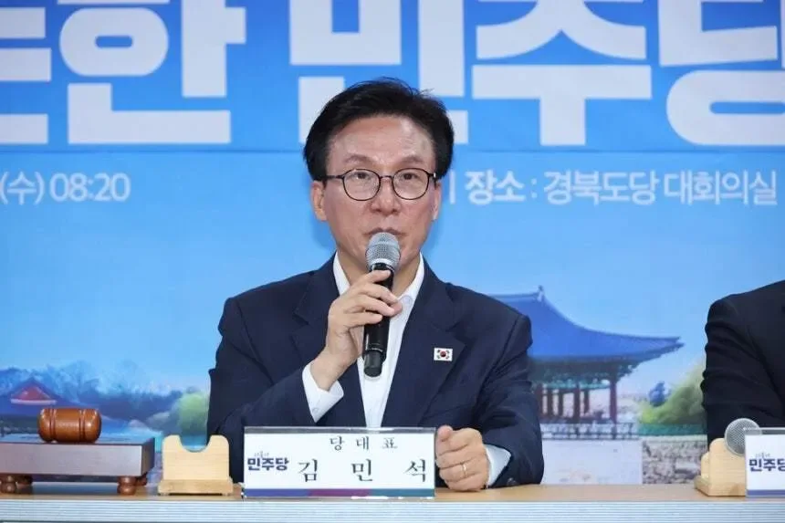 김민석이 띄운 ‘민주당TV’ 오늘 첫 방송…김어준 “반갑다, 파이 커져야”