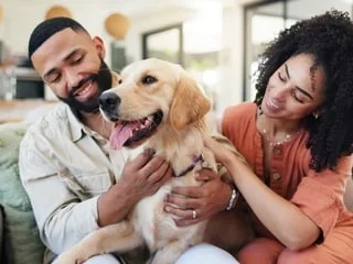 Voici pourquoi vous devriez sourire à votre chien, selon cette nouvelle étude