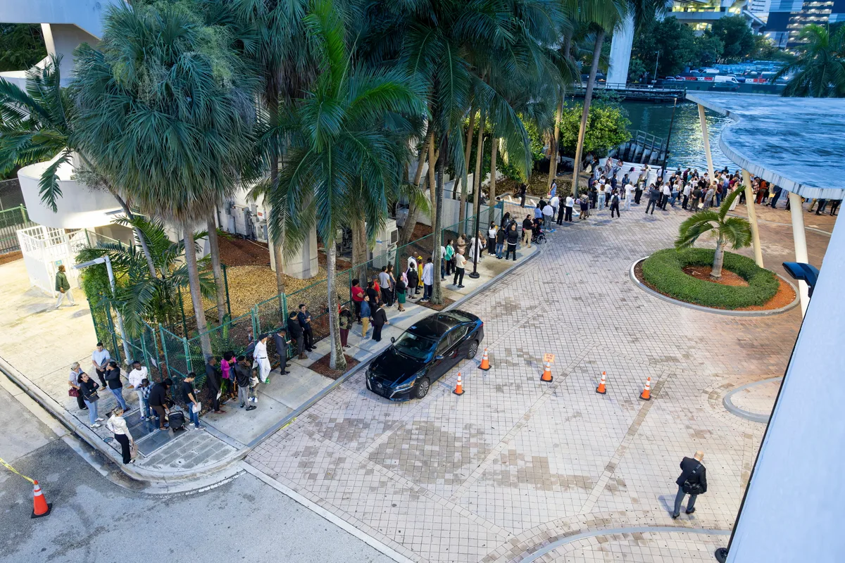New immigration court tactic leads to huge lines and chaos in Miami