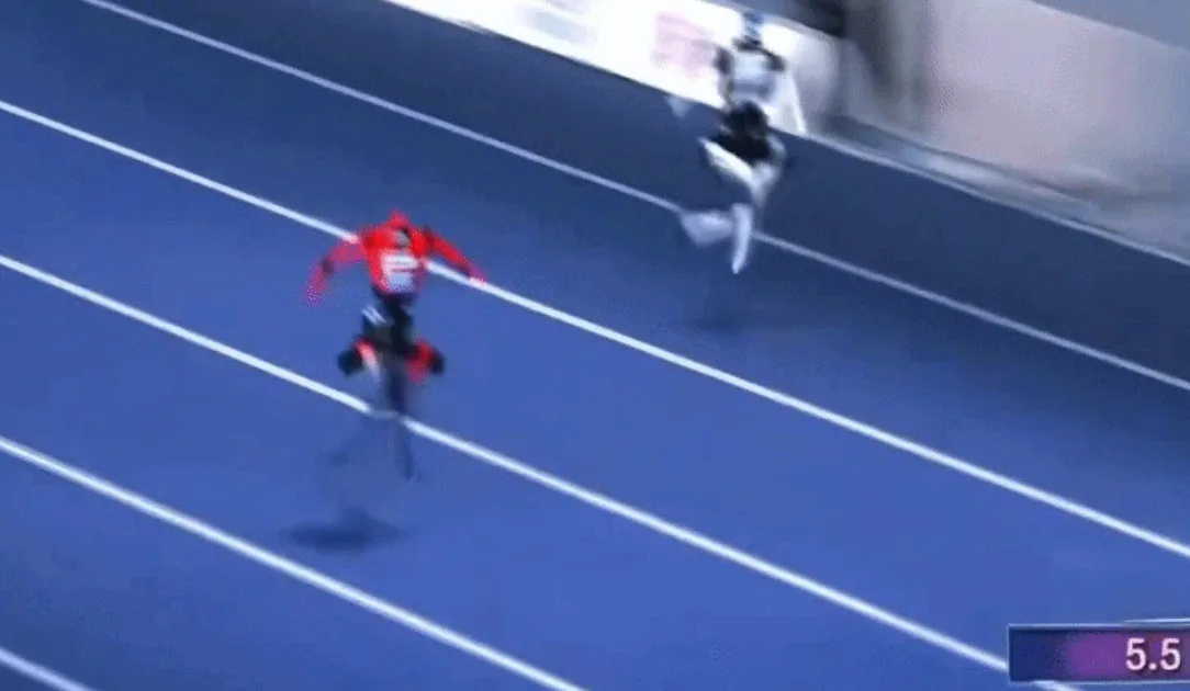 우사인 볼트 뛰어넘은 中휴머노이드 로봇…100m 9.39초 주파