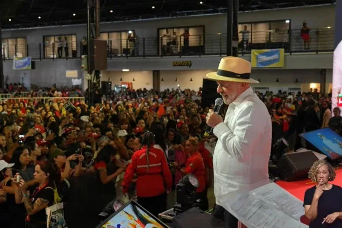 Lula promete aprovação do fim da escala 6x1 até a próxima semana