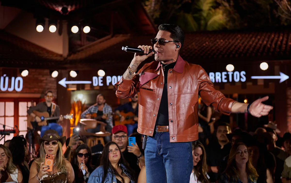Felipe Araújo grava DVD em rancho exclusivo na Festa do Peão de Barretos