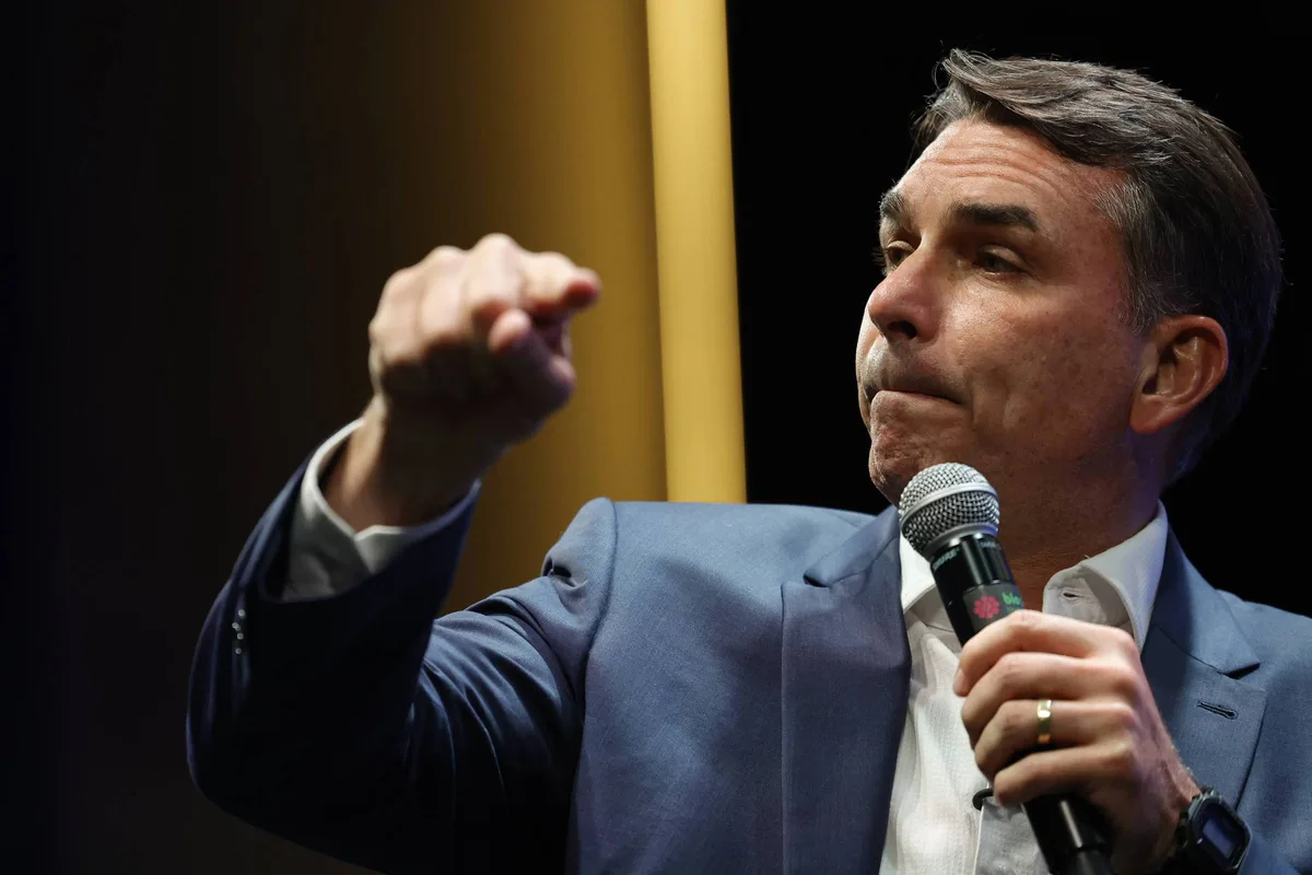 Querem mudar o jeito de escolher o presidente, deputados, STFs e levar bandidos ao poder