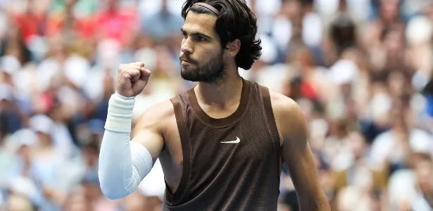 Alcaraz vence na estreia no US Open após mais de 4 meses parado por lesão