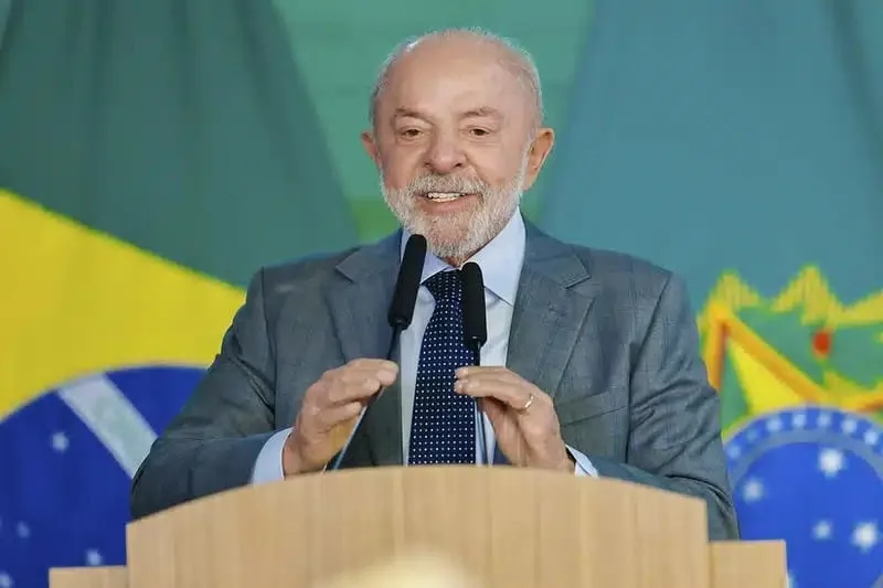 Lula pede debate com civilidade e diz que sociedade está cansada de xingamentos