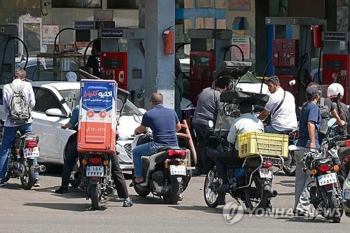 "테헤란 주유소 앞 1km 대기 줄…휘발유 '사재기' 패닉"