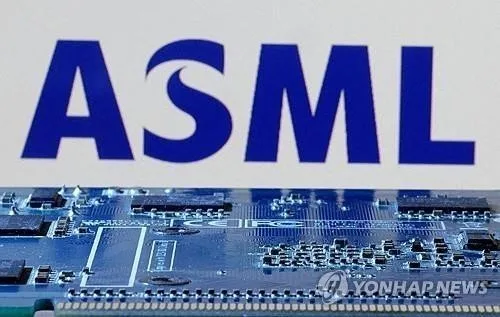 中업체, 'ASML에 도전' EUV 광원 시제품 공개…"국산화율 90%"