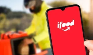 Anvisa inicia regulamentação de apps de delivery para entrega de medicamentos