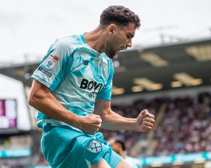 Burnley v West Ham: Championship – live